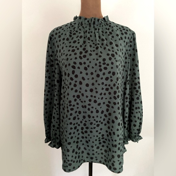 Green and Black Animal Print Blouse with puff sleeves and elastic Ruffle Cuffs. - Picture 7 of 7